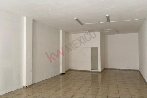 ¡renta De Local Comercial Con Excelente Ubicación En El Centro!