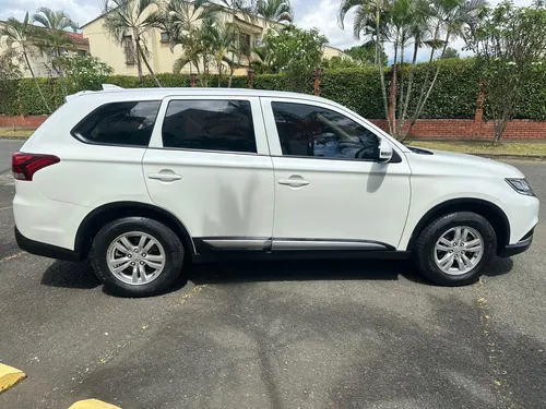 Mitsubishi Outlander 2.4 Kaiteki