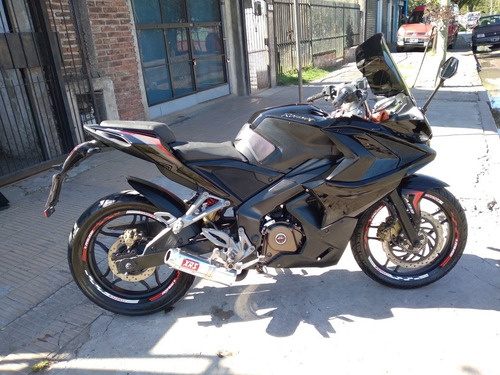 Bajaj Rouser Rs200