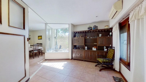 Hermosa Casa Venta Hurlingham C/jardín Aptacrédito
