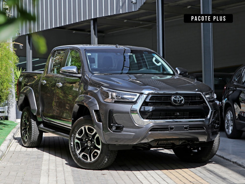 Toyota Hilux 2.8 D-4D TURBO DIESEL CD SRX PLUS 4X4 AUTOMÁTICO