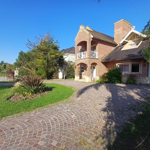 Casa En Venta En Country San Eliseo