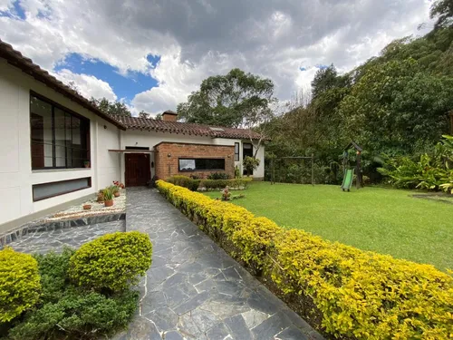 Casa En Venta En Las Brisas. Cod V10099