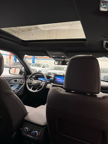 Ford Explorer Platinum 2025
