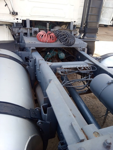Imagem 6 de 15 de Scania R 113, 4x2, 360 Cv, 1993/1994, Branco, Frontal