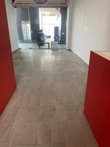 Local Comercial En Renta, Plaza Tec