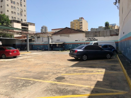Imagen 7 de 8 de En Venta Centrico Edificio En La Calle Maneiro De Pto La Cruz 2.600 Mts2 8 Pisos 2 Ascensores 32 Oficinas De Diferentes Metrajes Lobby De Entrada Local Comercial 50 Pstos De Estacionamiento