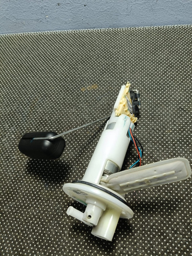 Bomba De Combustible Con Medidor Detalle G310 R 2018 (Usado)