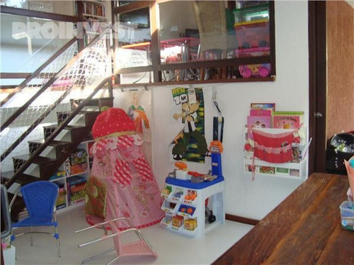 Casa Muito Agradável Na Granja Viana. Venha Conhecer! Ligue Agora, (11)4617-8699. - Ca18458