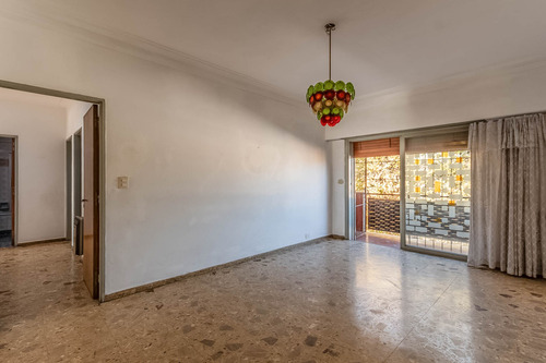 En Venta · Casa En Block · 4 Ambientes · Terraza · Múltiples Espacios Funcionales · Piñeyro