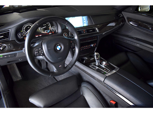 BMW 750i 4.4 M SPORT SEDAN V8 32V GASOLINA 4P AUTOMÁTICO