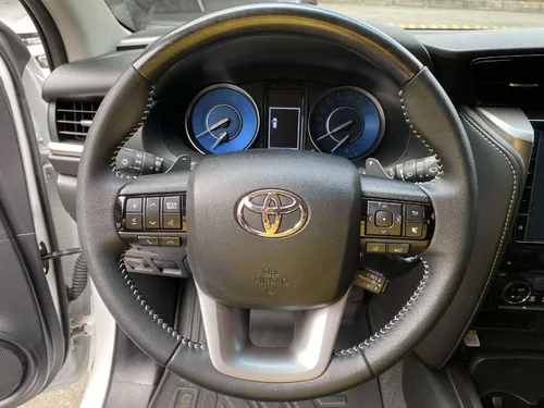 Toyota Fortuner 2.4 Srv Diesel At 4x2 2024