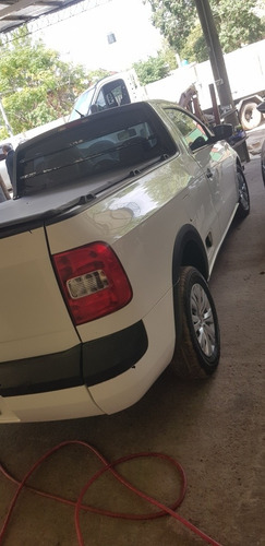 Volkswagen Saveiro 1.6 Gp Cs 101cv Aa+hd+safety 2015