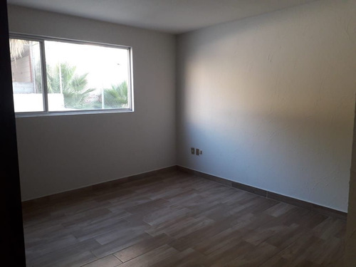 Casa En Renta En Tejeda Queretaro Rcv210128-ar
