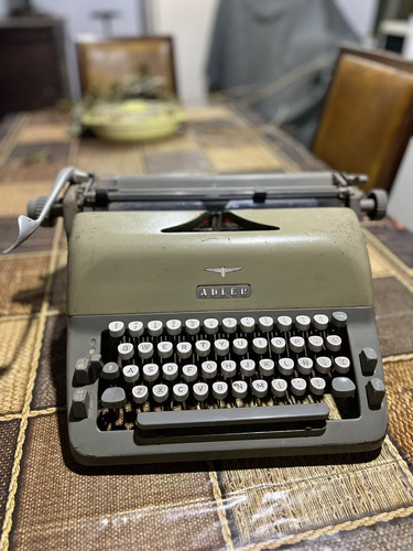 Maquina De Escribir Adler