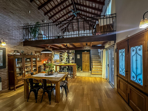 Casa En La Carolina 3 Dormitorios