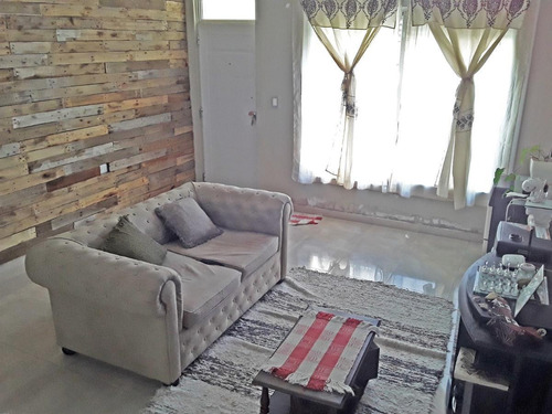 Imagen 8 de 14 de Casa Villa Esquiu
