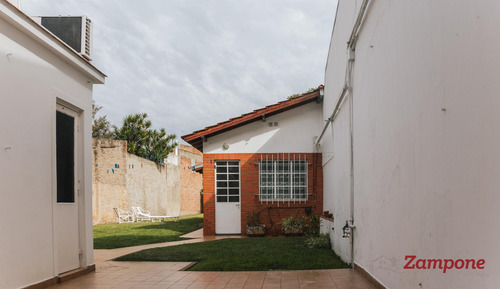 Venta De Casa Multifamiliarconstruida S/ Lote Propio De 454 M2, Ideal P/2 Familias -el Palomar