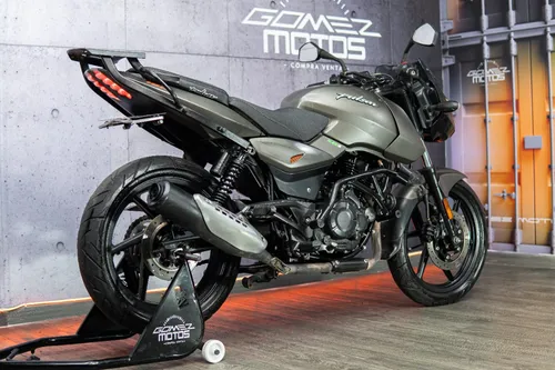 Bajaj Pulsar 180 Fi 2022