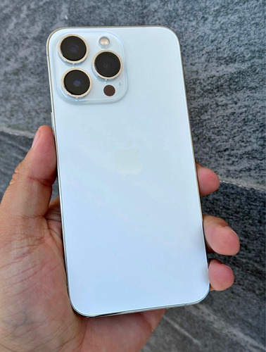iPhone 13 Pro, Núm De Modelo Mlup3e/a, Capacidad 256gb, Color Blanco Upc 1-94252 87660 2 (Usado)