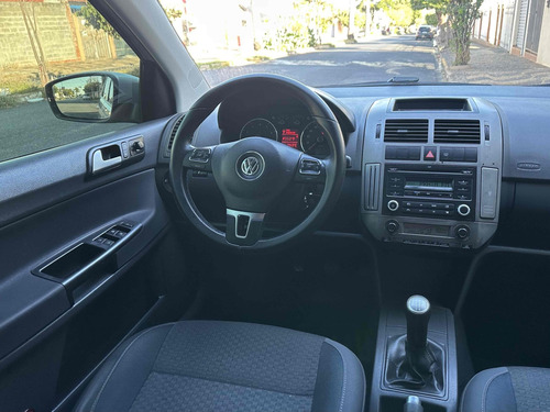 Volkswagen Polo Sedan 1.6 MI COMFORTLINE 8V FLEX 4P MANUAL