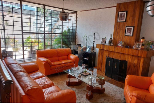 Casa En Venta En Fraccionamiento Cerrado En El Sur De Cdmx A Sólo Un Par De Cvuadras De Perifér...