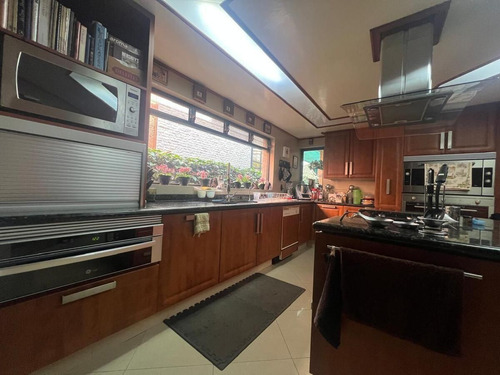 Residencia En Venta En Fraccionamiento El Bosque En Bosque Del Pedregal