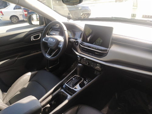Imagen 12 de 24 de Jeep Compass Longitude T270