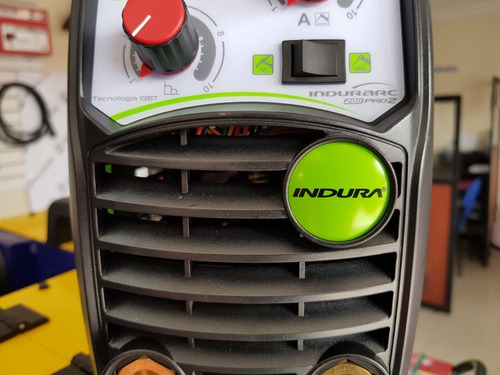 Imagen 5 de 6 de Soldadora Indura Inverter 200 Pro 110 Y 220 Voltios