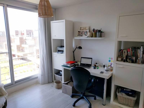 Venta Departamento 3 Ambientes C/cochera, En Las Piedras, Barrio Castaños