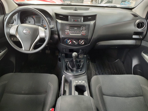 Nissan NP300 2.4 Doble Cabina Se Aa Pack Seg Mt