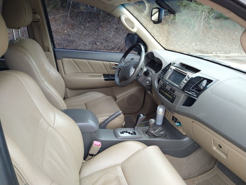 Toyota Sw4 2012 3.0 Srv 7l 4x4 Aut. 5p 171 Hp