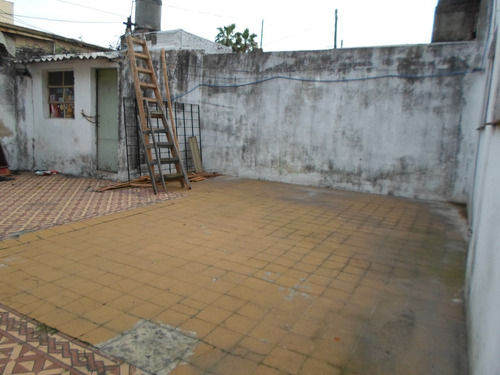 Imagen 2 de 12 de Casa 5 Ambientes Con Patio Y Garage En Dock Sud - Avellaneda