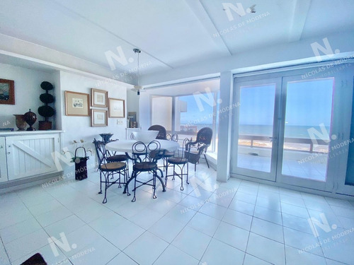 Imagen 2 de 15 de Apartamento De Tres Dormitorios Frente Al Mar, Punta Del Este - Punta Del Este Peninsula