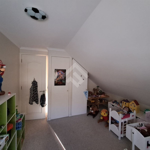 Casa En Venta De 3 Dorm. En La Florida