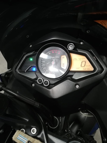 Bajaj Rouser As 200