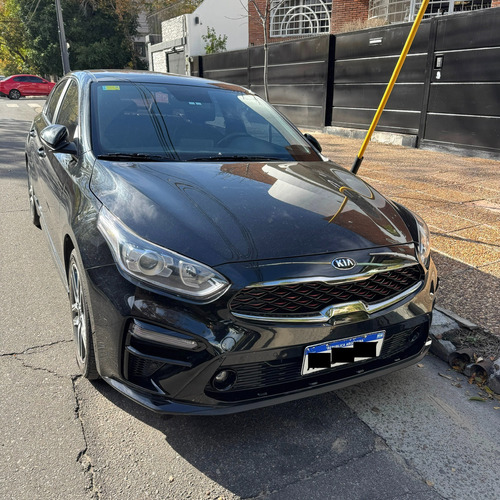 Kia Cerato 2.0 Sx At6 5 p Gt-line