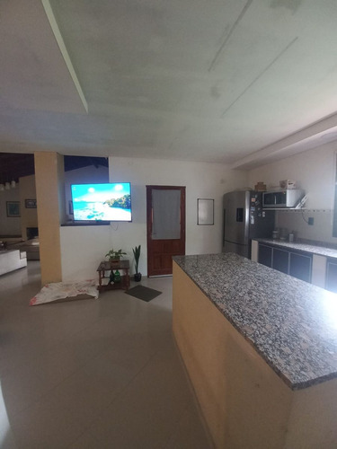 Venta Casa 3 Ambientes Lujan Gran Lote Con Pileta