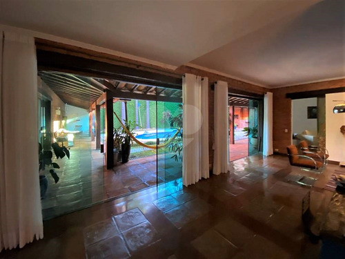 Imagem 14 de 30 de Casa Em Condomínio, 3 Dorm (1ste) Casa Rústica Linda, 2 Lareiras, Piscina, Gourmet! - Reo580066