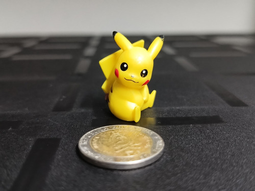 Figura Miniatura Pokémon Pikachu Sentado Japón 2.5 Cm (Usado)