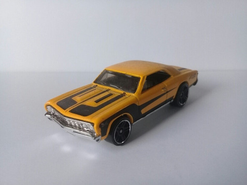 Hot Wheels 67 Chevelle Ss 56 Amarillo Negro 