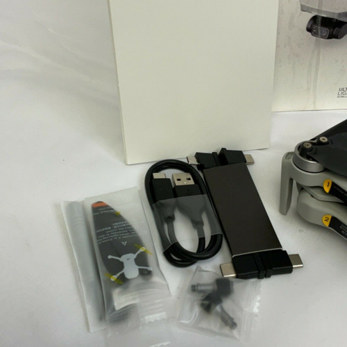 Imagen 3 de 5 de Dji-mini-2-gray-black-4k-ultralight-foldable