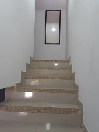 Imagen 10 de 15 de Townhouse En Higuerote Via Carenero