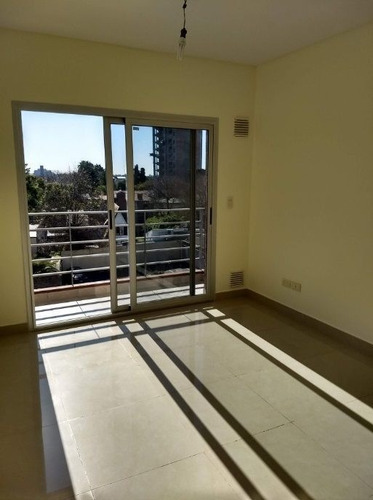 Imagen 2 de 9 de Departamento En Venta En Centro