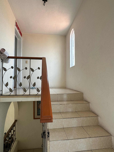 ¡casa En Venta En Condominio A Una Calle De Tollocan Y 5 Minutos De Town Square!
