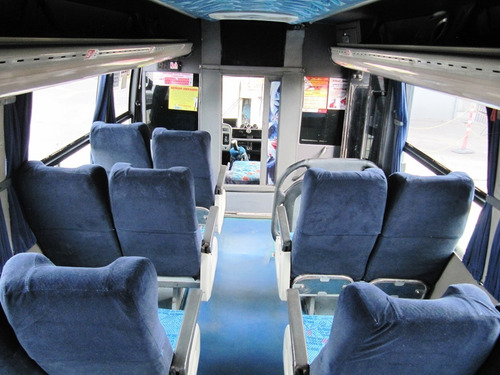 Autobus Daihatsu Super Delta V126