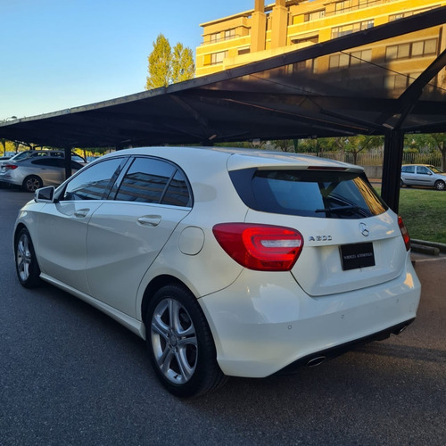 Mercedes Benz A200