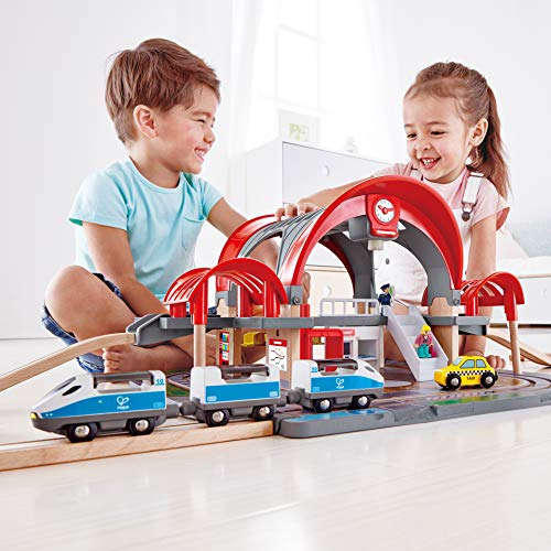 Hape E3725 Gran Estacion De La Ciudad Ferrocarril Playset, M