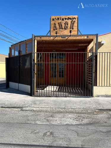 Casa En Arriendo De 5 Dorm. En Calama