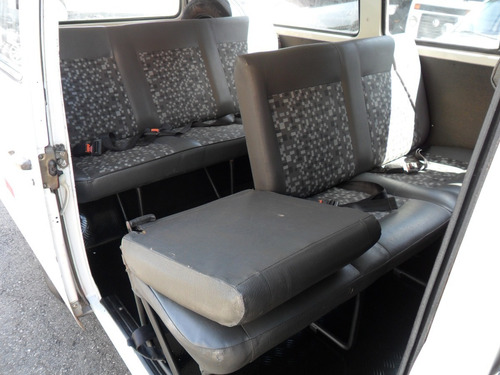 Imagem 9 de 13 de Vw Kombi Standart 1.4 Flex 9 Lugares 2014